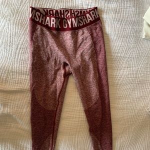 Gym shark leggings